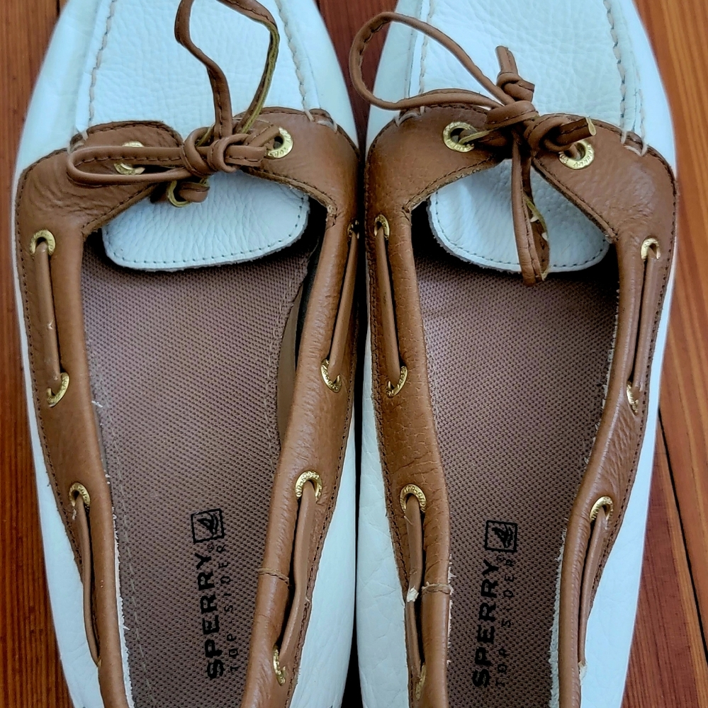 Sperry woman's 7.5 brown white top sider shoes